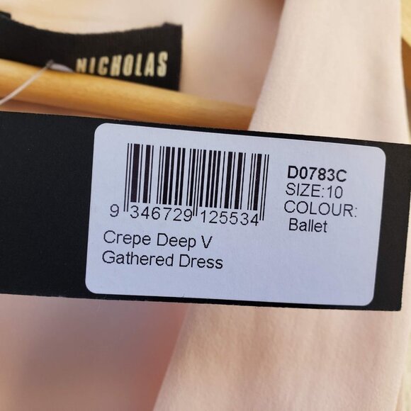 NWT NICHOLAS Deep V Crepe Dress in Ballet Pink - Picture 6 of 6